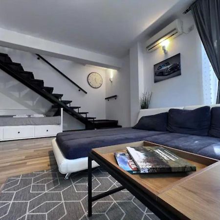 Vila Luminoasa Cu Curte Privata Bukareszt Zewnętrze zdjęcie