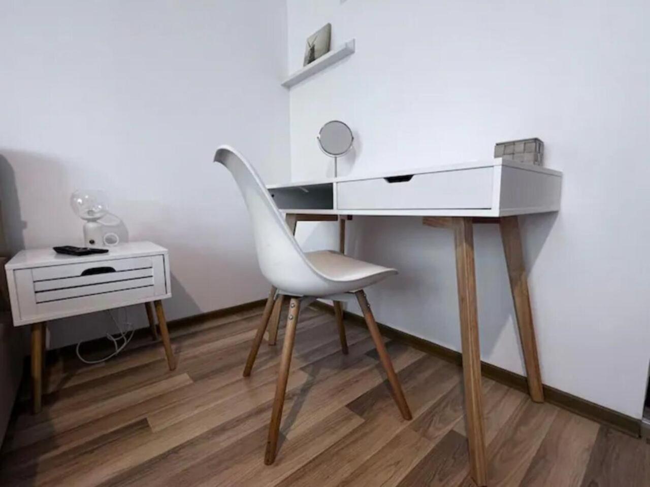 Vila Luminoasa Cu Curte Privata Bukareszt Zewnętrze zdjęcie