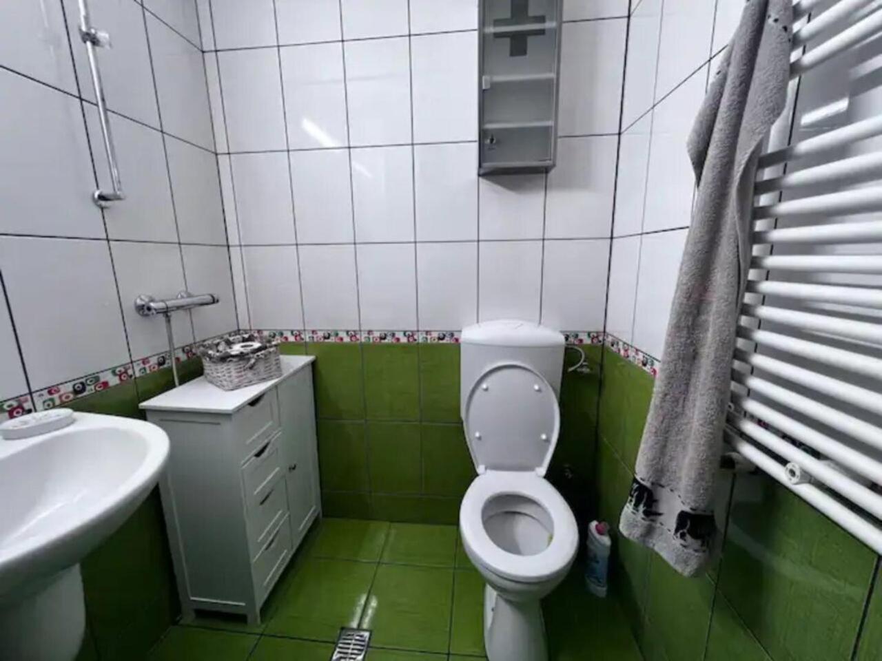 Vila Luminoasa Cu Curte Privata Bukareszt Zewnętrze zdjęcie